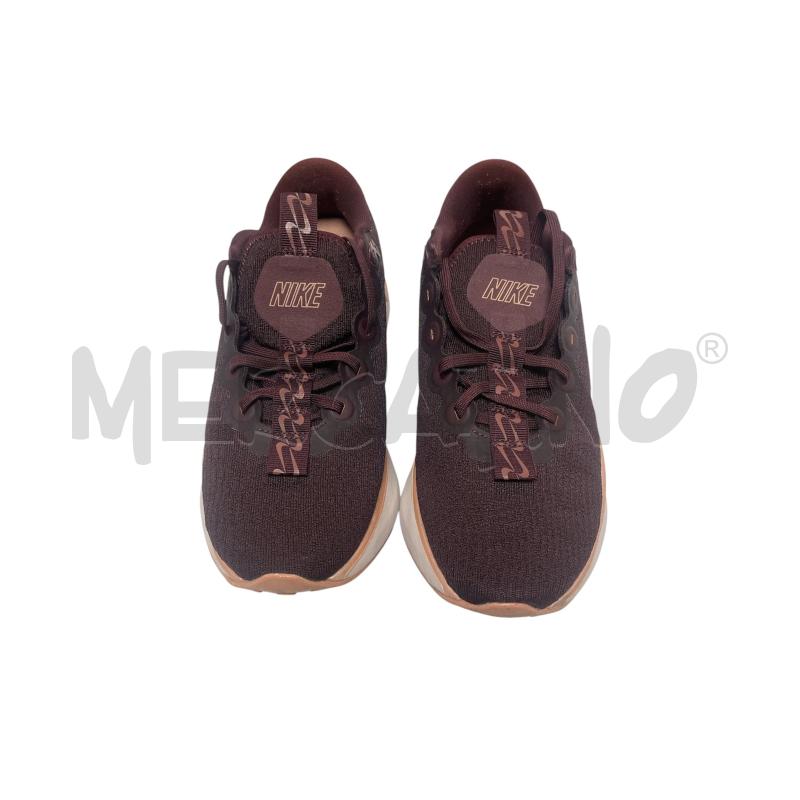 SCARPE DONNA NIKE MOTIVA BORDEAUX E ROSA | Mercatino dell'Usato Torino via ceresole 2