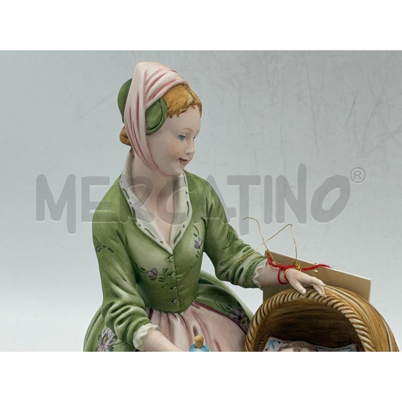 STATUA CAPODIMONTE MAMMA CON BAMBINO  | Mercatino dell'Usato Torino via ceresole 3