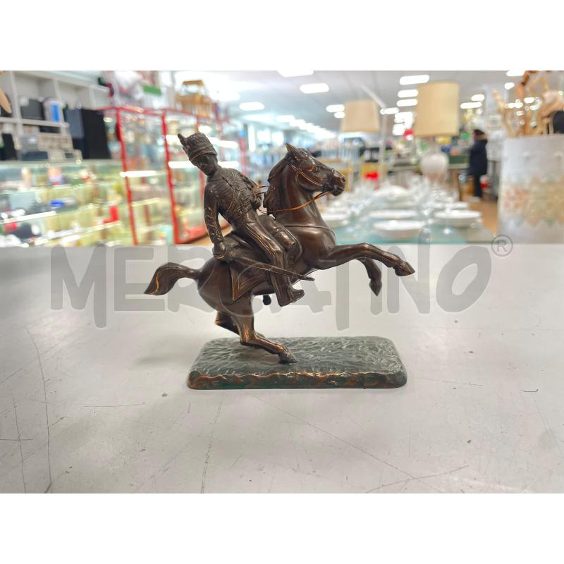STATUETTA IN BRONZO RAMATO LANCIERE A CAVALLO | Mercatino dell'Usato Torino via ceresole 2