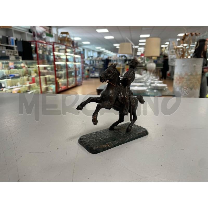 STATUETTA IN BRONZO RAMATO LANCIERE A CAVALLO | Mercatino dell'Usato Torino via ceresole 4