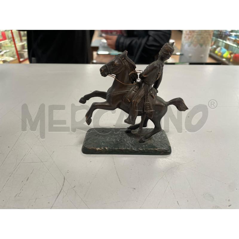 STATUETTA IN BRONZO RAMATO LANCIERE A CAVALLO | Mercatino dell'Usato Torino via ceresole 5