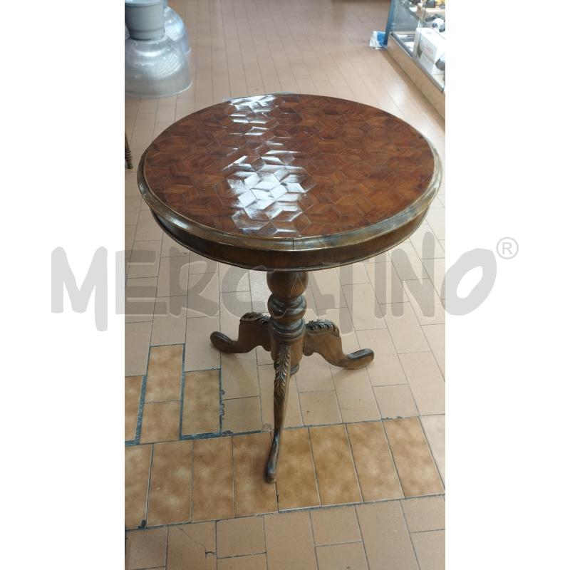 TAVOLINO ROTONDO CESELLATO | Mercatino dell'Usato Torino via ceresole 1