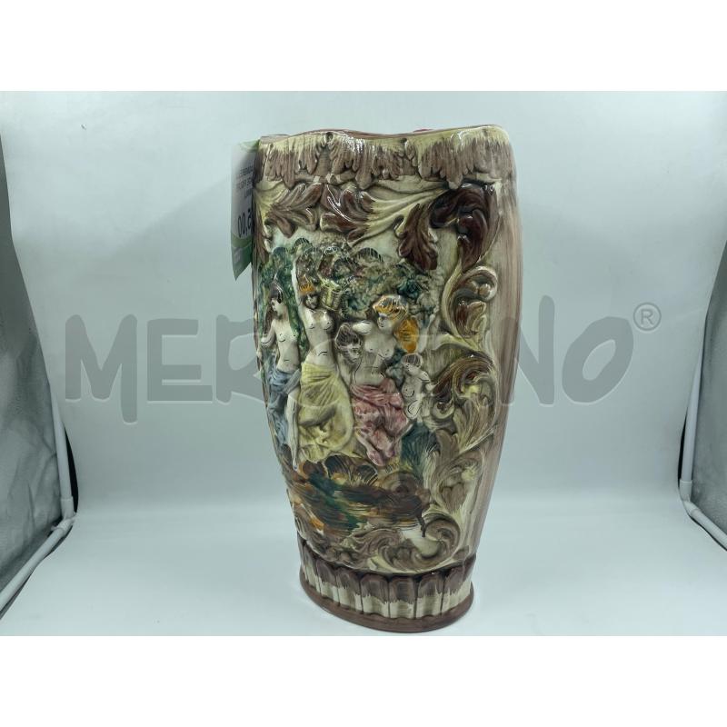 VASO PORTAOMBRELLI CAPODIMONTE FIGURE FEMMINILI | Mercatino dell'Usato Torino via ceresole 1