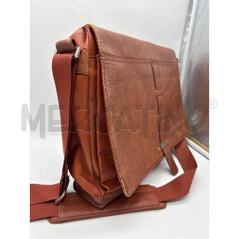BORSA UOMO PIQUADRO MARRONE | Mercatino dell'Usato Torino c.so traiano 2