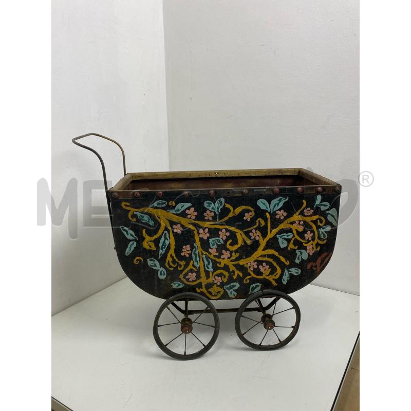 CARROZZINA SOTTOVASO VINTAGE | Mercatino dell'Usato Torino c.so traiano 1