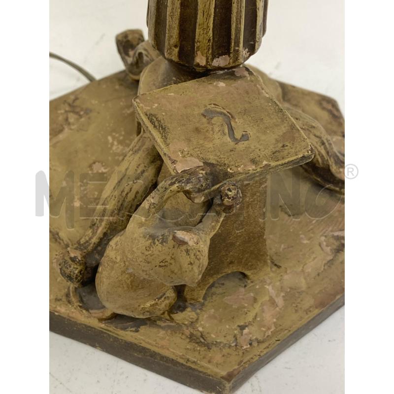LAMPADA DA TAVOLO TERRACOTTA CON SCULTURA | Mercatino dell'Usato Torino c.so traiano 3