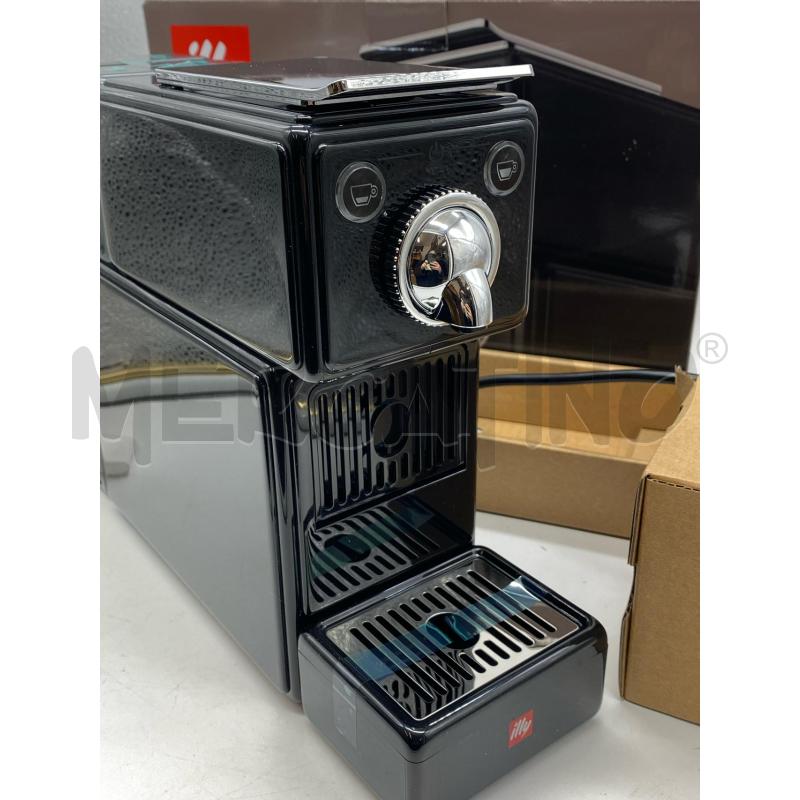 MACCHINA CAFFE' ILLY X3 | Mercatino dell'Usato Torino c.so traiano 2