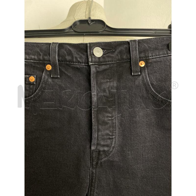 PANTALONCINO DONNA LEVI'S RIBCAGE NERO | Mercatino dell'Usato Torino c.so traiano 2