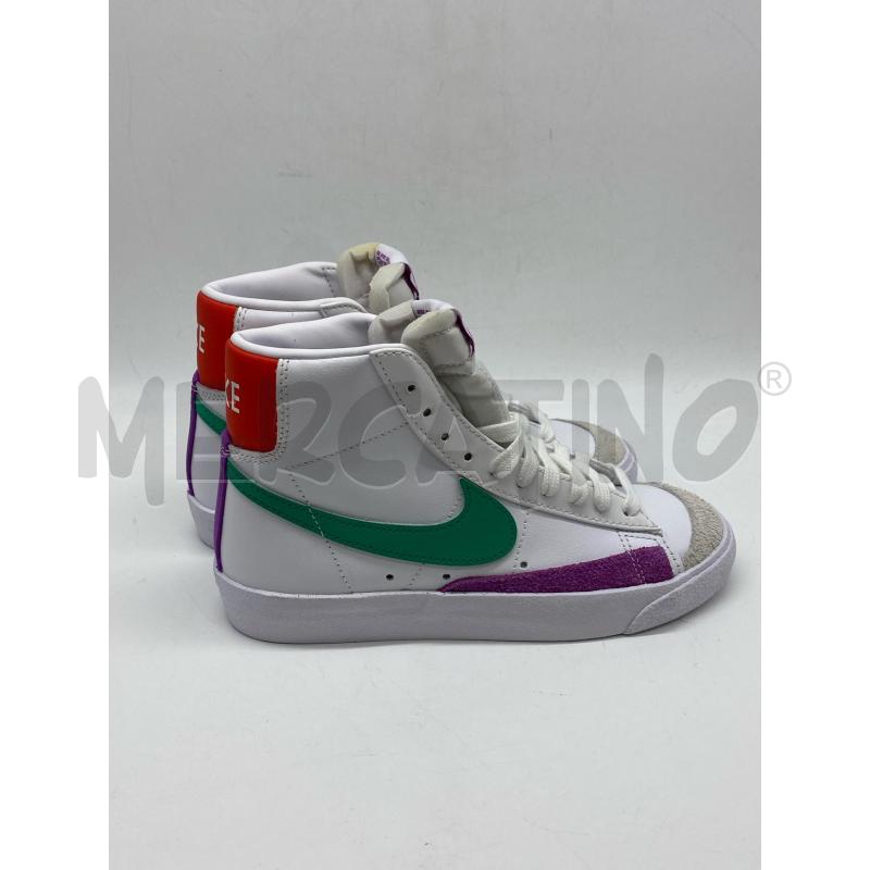 SCARPE DONNA NIKE BIANC  ROSSO FUCHS | Mercatino dell'Usato Torino c.so traiano 4