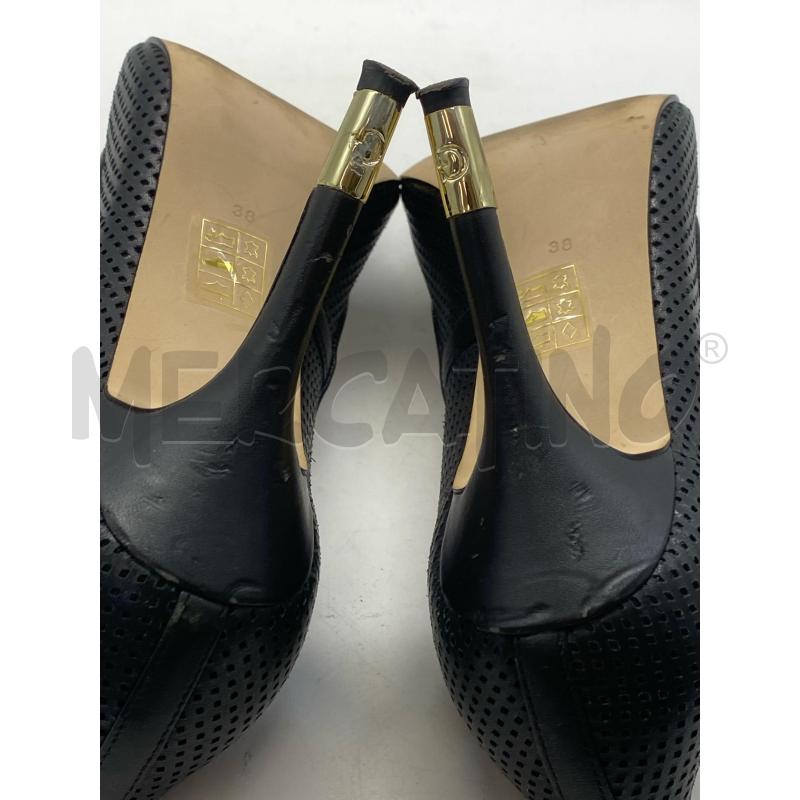SCARPE TACCHI GUESS PELLE NERA | Mercatino dell'Usato Torino c.so traiano 4