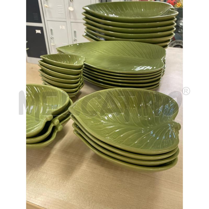 SERVIZIO PIATTI NEW BONE FOGLIA VERDE PZ.28 | Mercatino dell'Usato Torino c.so traiano 1
