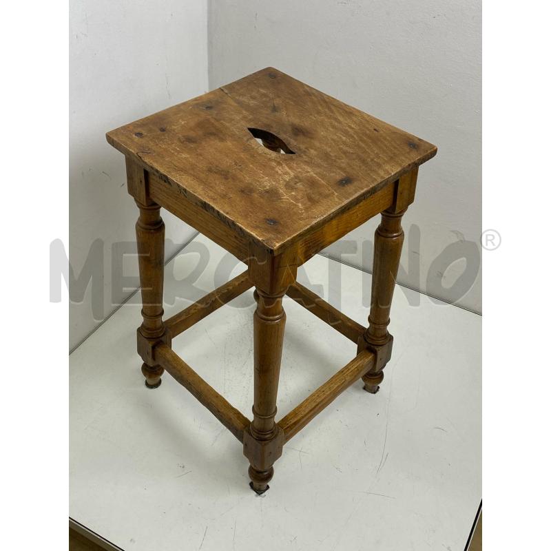 SGABELLO LEGNO VINTAGE | Mercatino dell'Usato Torino c.so traiano 4