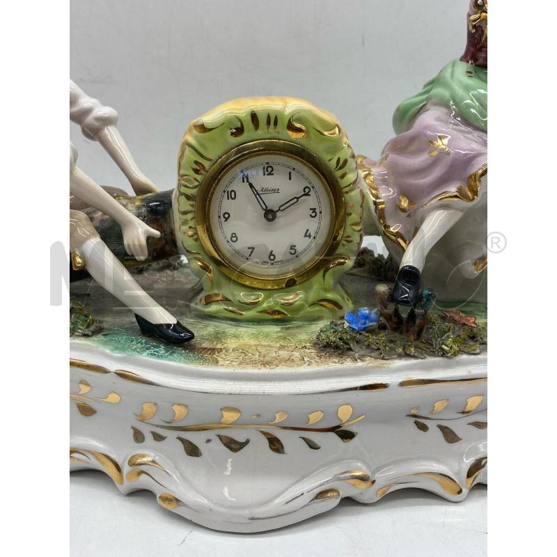 SOPRAMMOBILE GRUPPO CERAMICA CON OROLOGIO | Mercatino dell'Usato Torino c.so traiano 2