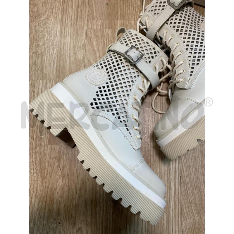 ANFIBI DONNA LIU-JO TRAFORATE BEIGE  | Mercatino dell'Usato Torino tenivelli 3