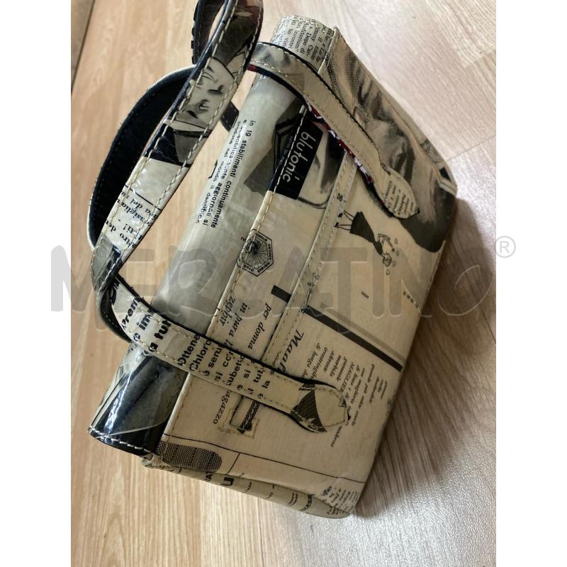 BORSETTA DONNA MOMABOMA BEIGE STAMPA SCRITTE NERE  | Mercatino dell'Usato Torino tenivelli 4
