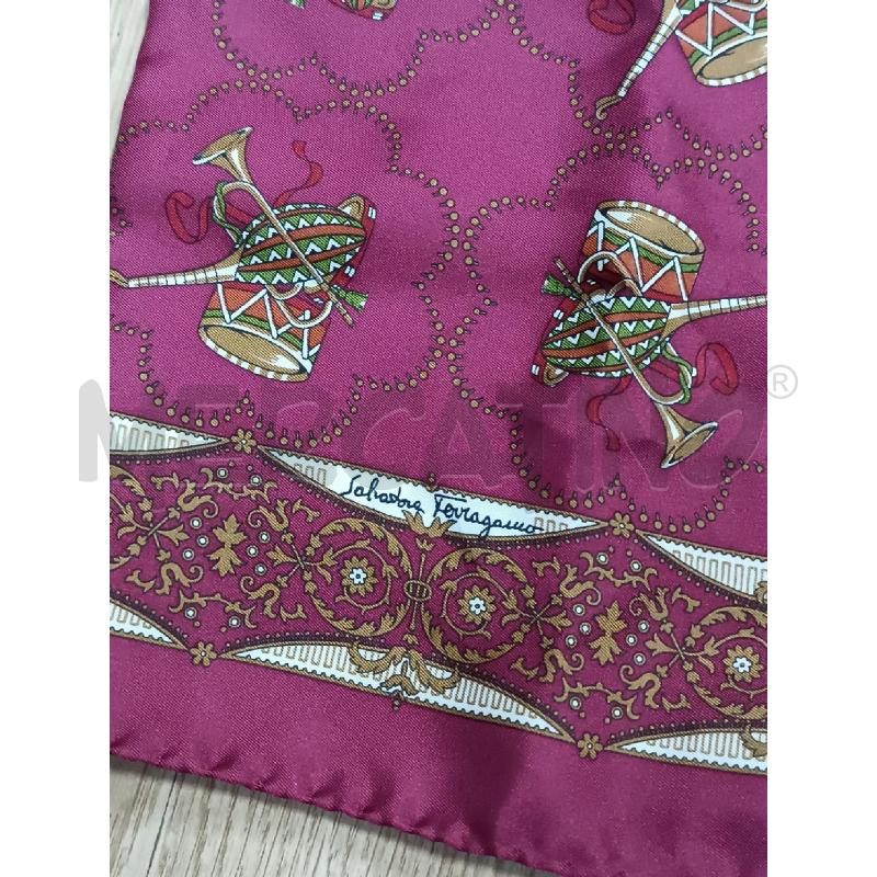 CRAVATTA + FAZZOLETTI SALVATORE FERRAGAMO BORDEAUX FANTASIA STRUMENTI MUSICALI  | Mercatino dell'Usato Torino tenivelli 3