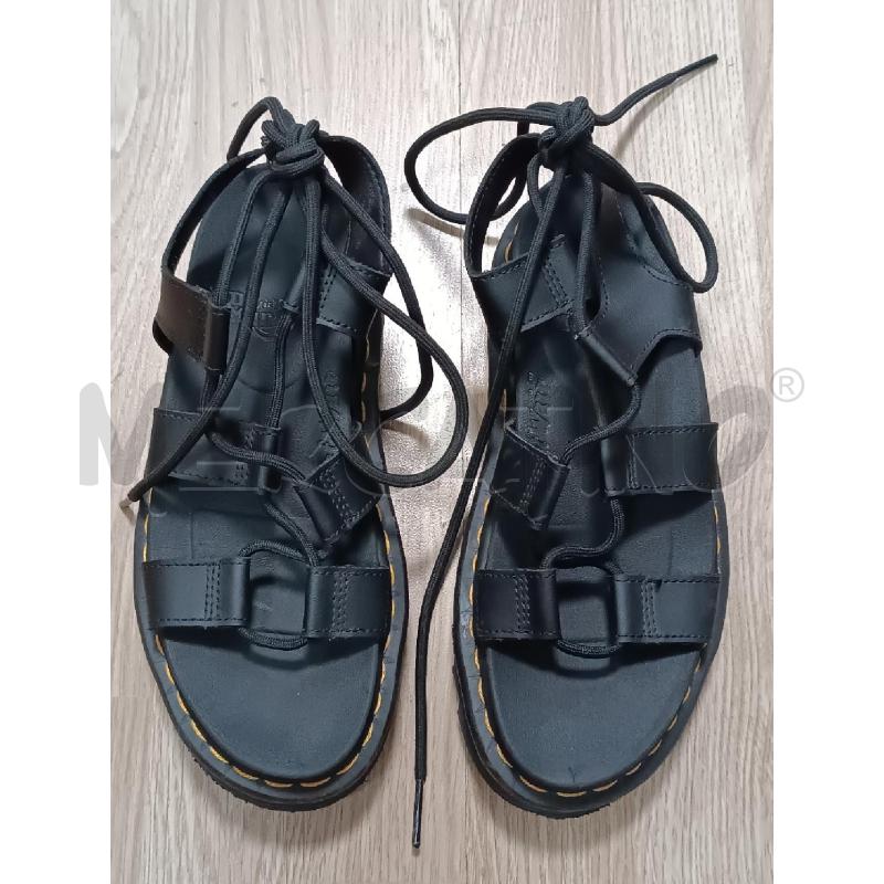 SANDALI DONNA DR MARTENS PELLE NERA MORBIDA LEGGERISSIMI | Mercatino dell'Usato Torino tenivelli 1