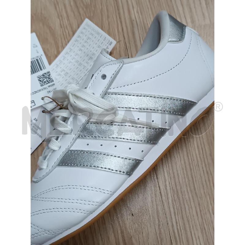 SNEAKERS DONNA ADIDAS BIANCHE RIGHE ARGENTATE  | Mercatino dell'Usato Torino tenivelli 2