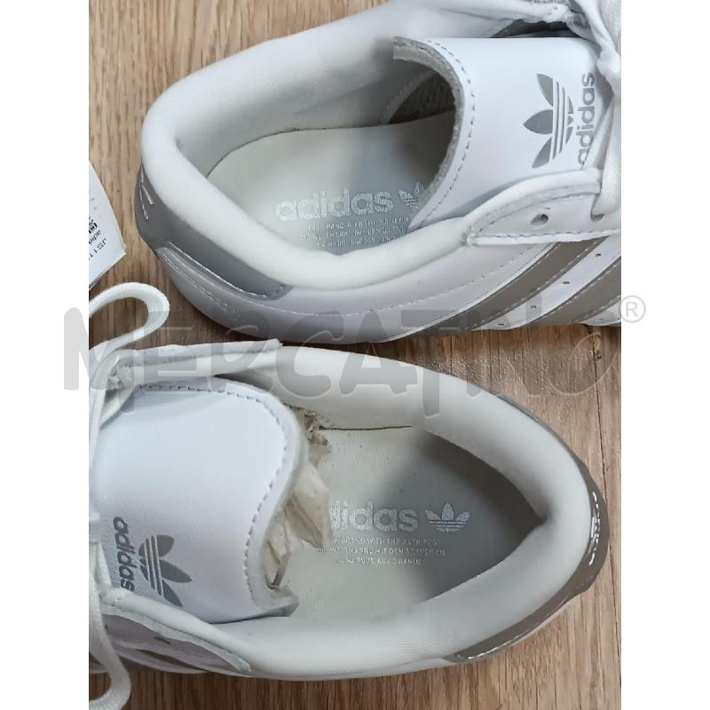 SNEAKERS DONNA ADIDAS BIANCHE RIGHE ARGENTATE  | Mercatino dell'Usato Torino tenivelli 5