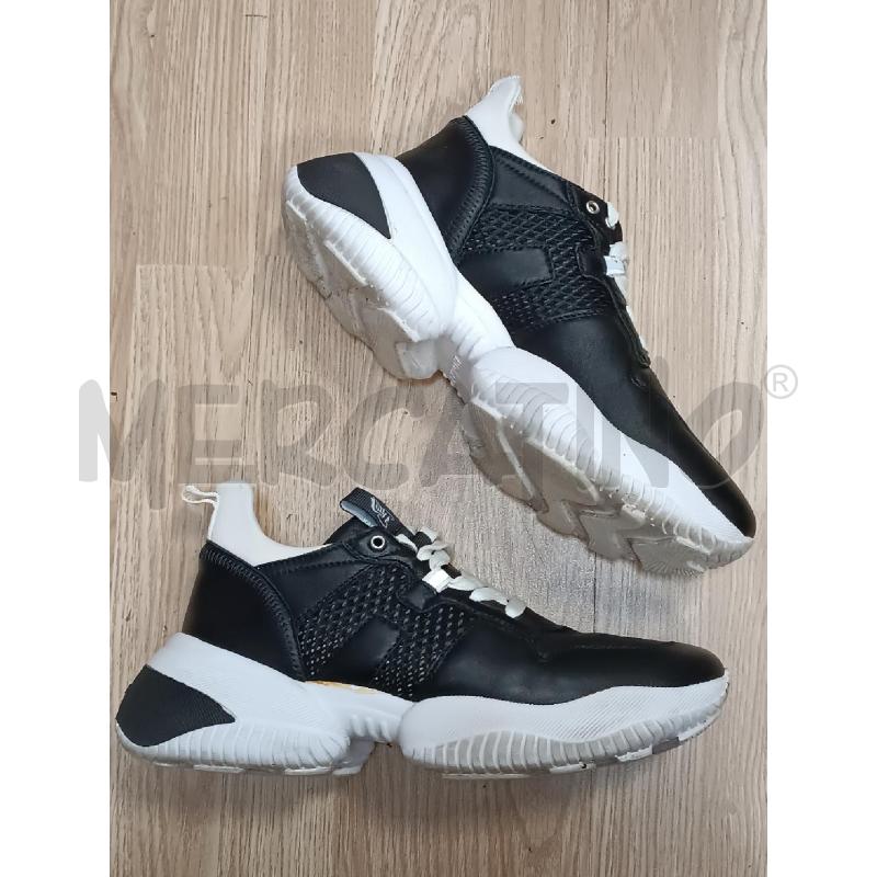 SNEAKERS DONNA HOGAN NERE A ZEPPA BIANCA  | Mercatino dell'Usato Torino tenivelli 2