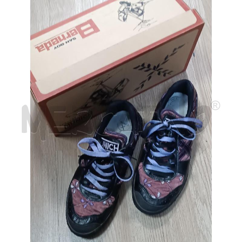 SNEAKERS DONNA MUNICH RASO ROSANTICO FLOREALE E PELLE NERA  | Mercatino dell'Usato Torino tenivelli 1