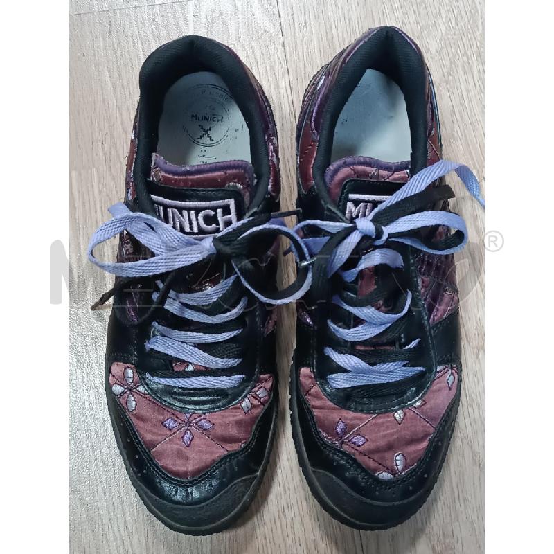 SNEAKERS DONNA MUNICH RASO ROSANTICO FLOREALE E PELLE NERA  | Mercatino dell'Usato Torino tenivelli 2