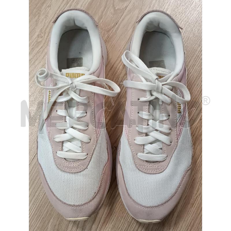 SNEAKERS DONNA PUMA BIANCHE E ROSA A ZEPPA  | Mercatino dell'Usato Torino tenivelli 1