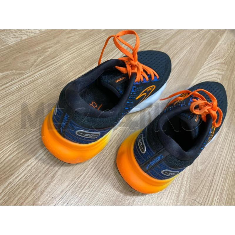 SNEAKERS UOMO BROOKS NERE ARANCIONE | Mercatino dell'Usato Torino tenivelli 3