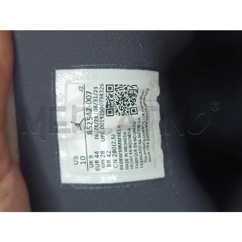 SNEAKERS UOMO NIKE AIR JORDAN BIANCHE VERNICE NERA E DETTAGLI DORATO | Mercatino dell'Usato Torino tenivelli 5