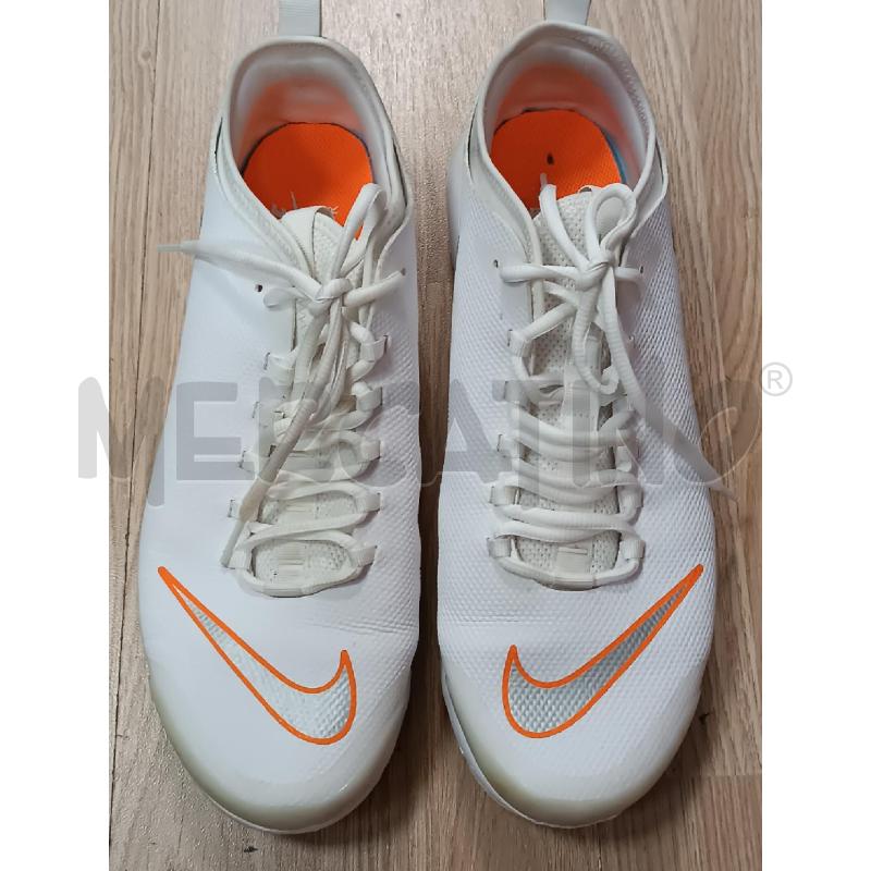 SNEAKERS UOMO NIKE TN BIANCHE  | Mercatino dell'Usato Torino tenivelli 1