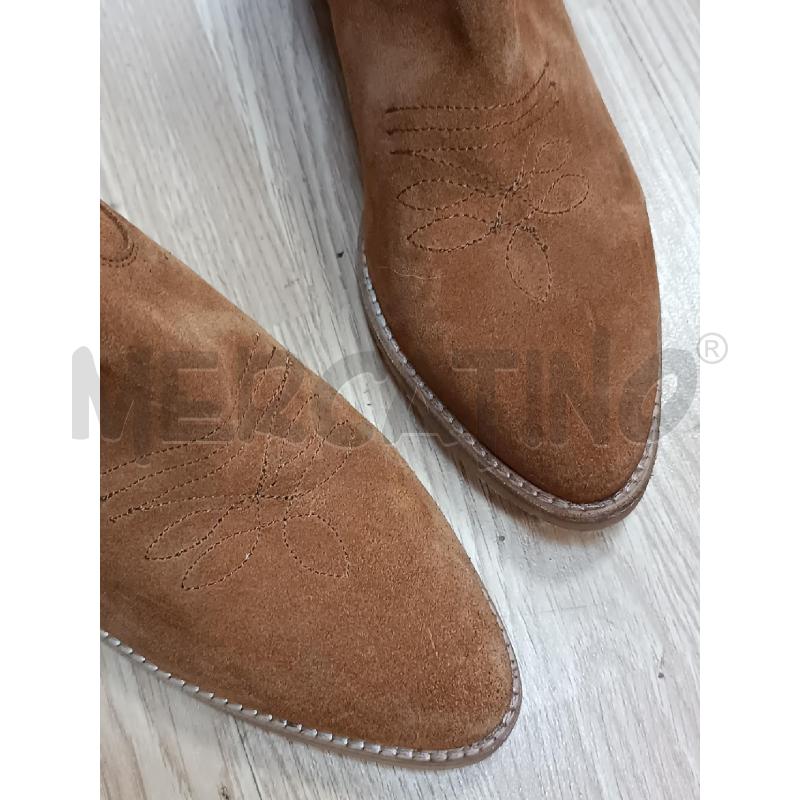 STIVALETTI DONNA CARMELA STILE CAMPERO SCAMOSCIATO MARRONE TRAFORATO | Mercatino dell'Usato Torino tenivelli 2