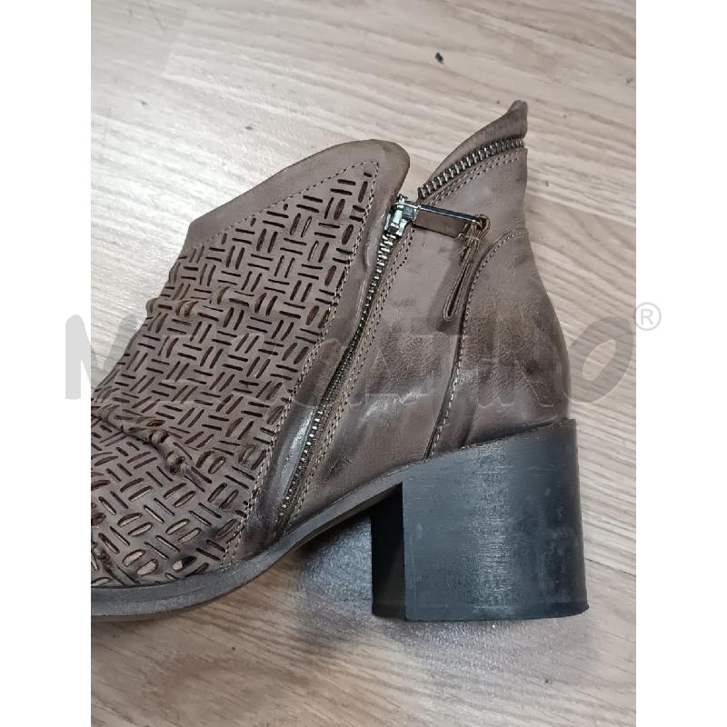 STIVALETTI DONNA IXOX PELLE MARRONE LAVORATA | Mercatino dell'Usato Torino tenivelli 2
