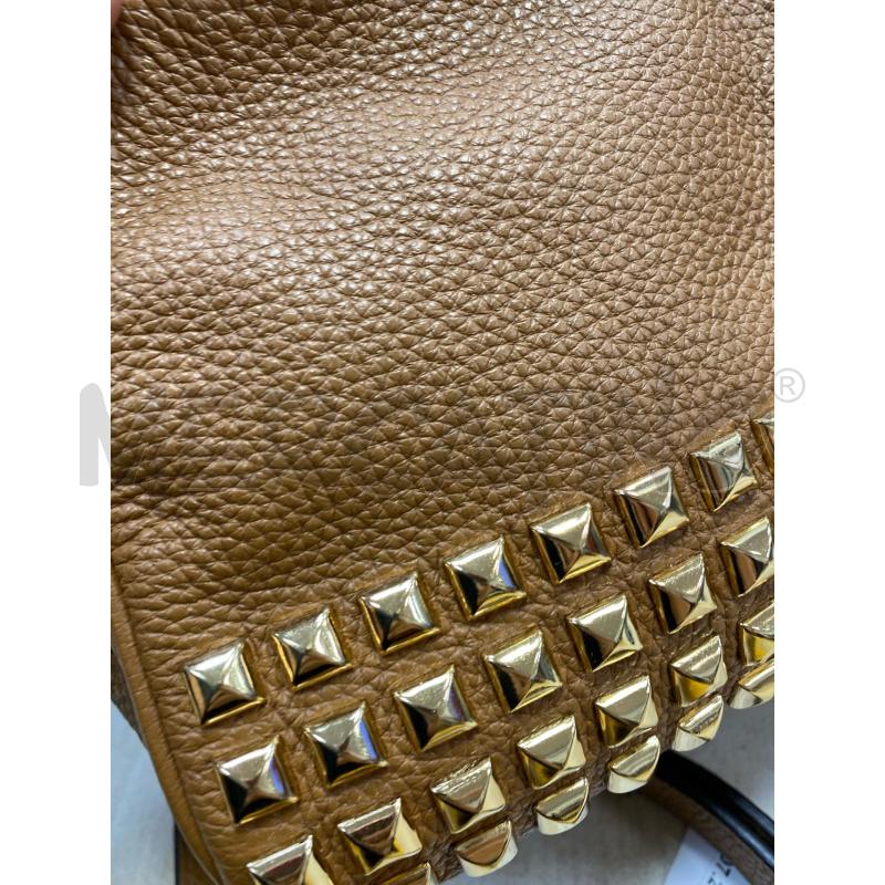 ZAINO DONNA MICHAEL KORS MARTELLATO MARRONE E BORCHIE DORATE | Mercatino dell'Usato Torino tenivelli 5