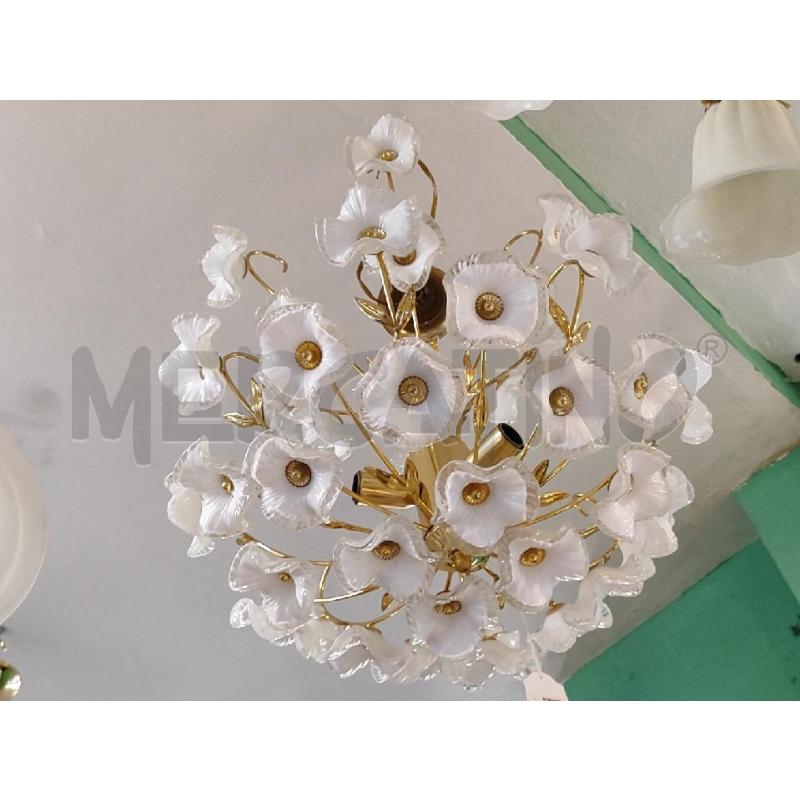 LAMPADARIO DORATO FIORI VETRO BIANCO  | Mercatino dell'Usato Nichelino bardonecchia 1