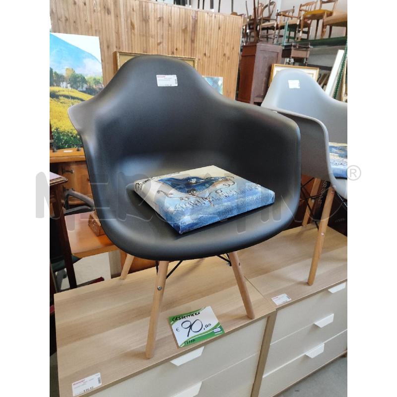 POLTRONCINA NERA  | Mercatino dell'Usato Nichelino bardonecchia 1