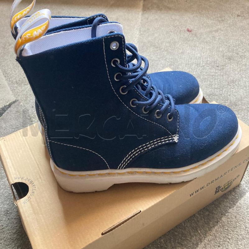 ANFIBI UNISEX BLU TELA DR.MARTENS  | Mercatino dell'Usato Carmagnola 2