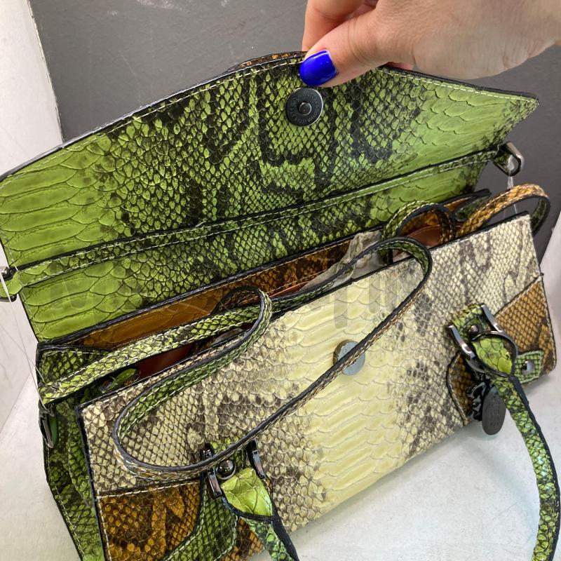 BORSA DONNA GUESS A MANO VERDI BG T PITONE  | Mercatino dell'Usato Carmagnola 2