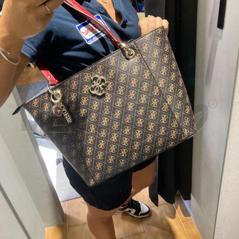 BORSA DONNA GUESS NERO BEIGE MANICI ROSSI | Mercatino dell'Usato Carmagnola 2