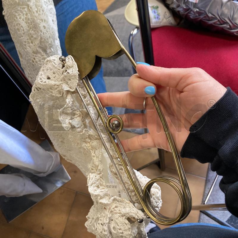 BORSA DONNA UNCINETTO MANICO SPILLA BALIA  | Mercatino dell'Usato Carmagnola 3