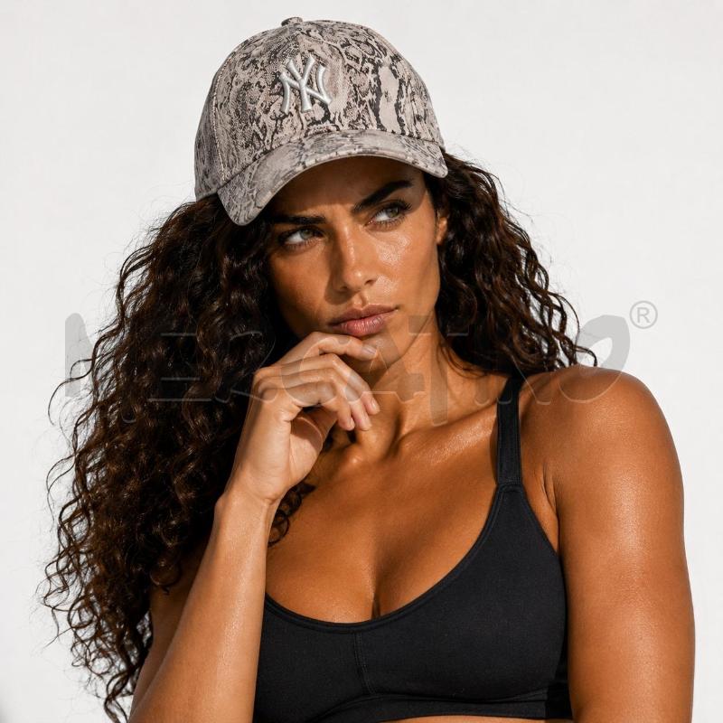 CAPPELLINO DONNA BEIGE PITONE NY VISIERA | Mercatino dell'Usato Carmagnola 1