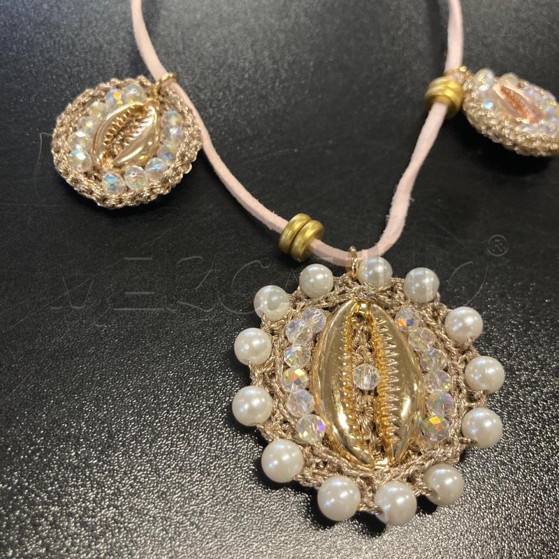 COLLANA ROSA UNCINETTO FATTI A MANO CONCHIGLIE  | Mercatino dell'Usato Carmagnola 4