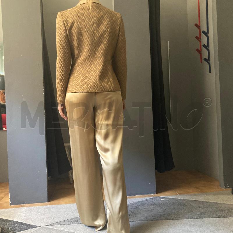 COMPLETO DONNA ORO GIAN FRANCO FERRRE PANTALONE E GIACCA  | Mercatino dell'Usato Carmagnola 3