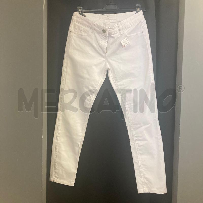 JEANS DONNA BIANCO ELISABETTA FRANCHI LOGO ORO DIETRO  | Mercatino dell'Usato Carmagnola 4