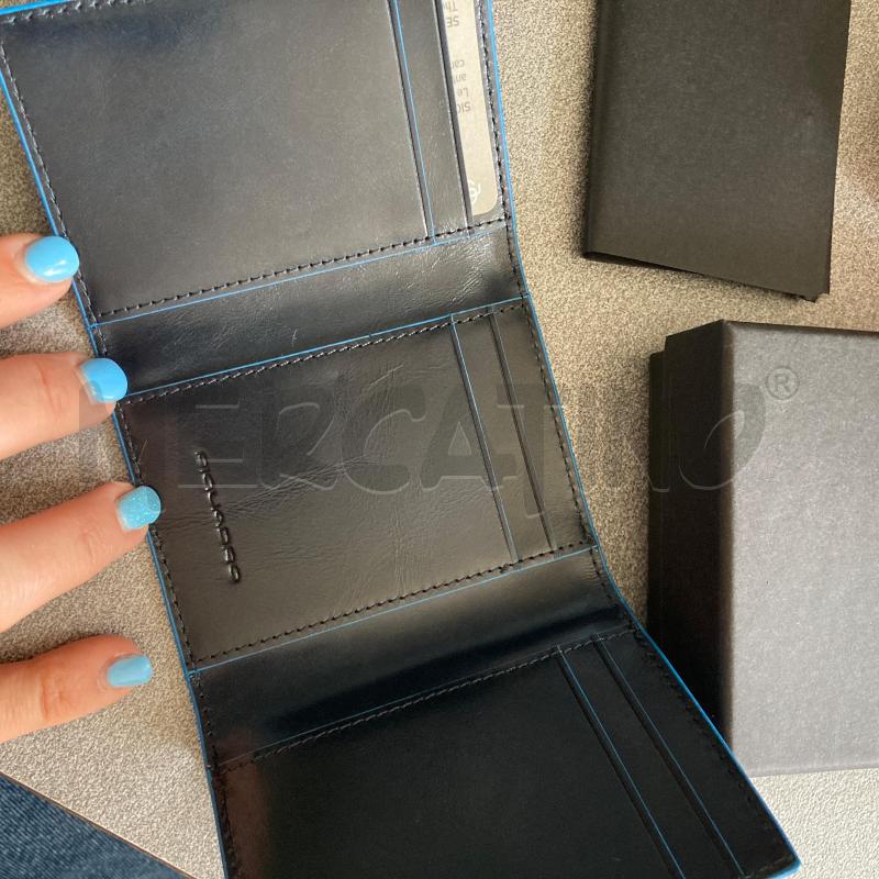 PORTA FOGLIO UOMO BLU PIQUADRO PELLE PICCOLO  | Mercatino dell'Usato Carmagnola 4
