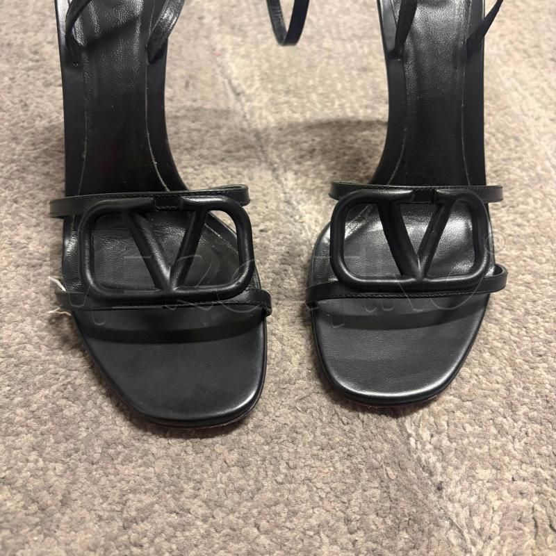 SCARPE TACCHI NERO VALENTINO  | Mercatino dell'Usato Carmagnola 2