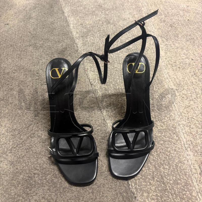 SCARPE TACCHI NERO VALENTINO  | Mercatino dell'Usato Carmagnola 4