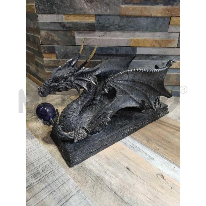 ACTION FIGURE DRAGONE NERO CON SFERA BLU | Mercatino dell'Usato Settimo torinese 1