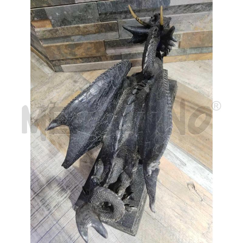 ACTION FIGURE DRAGONE NERO CON SFERA BLU | Mercatino dell'Usato Settimo torinese 4