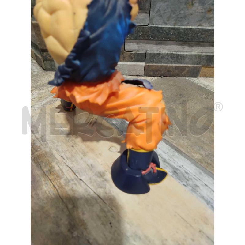 ACTION FIGURE GOKU  CON BASE BLU | Mercatino dell'Usato Settimo torinese 4