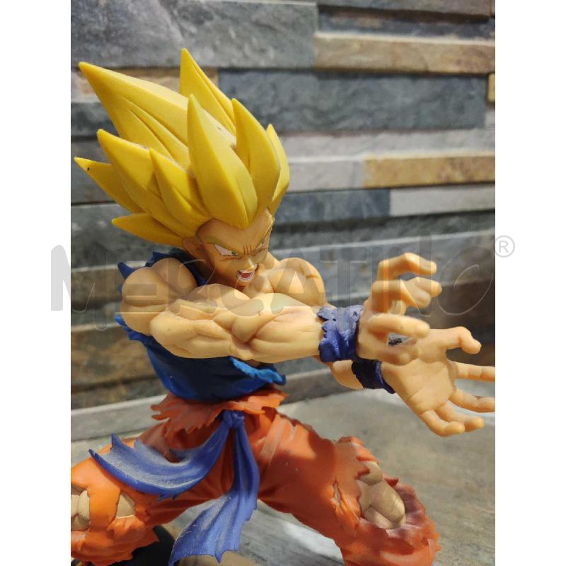 ACTION FIGURE GOKU  CON BASE BLU | Mercatino dell'Usato Settimo torinese 5